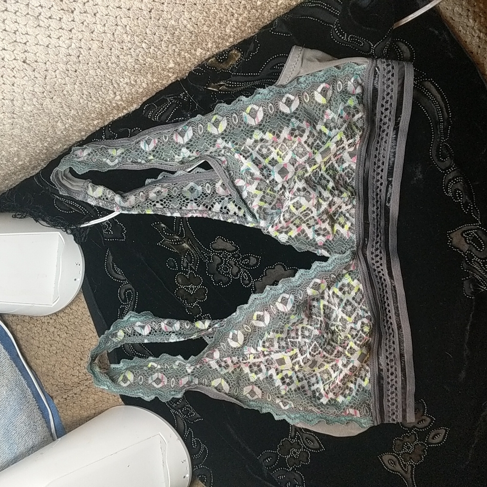 Xhilaration Plunge Bralette Size Medium